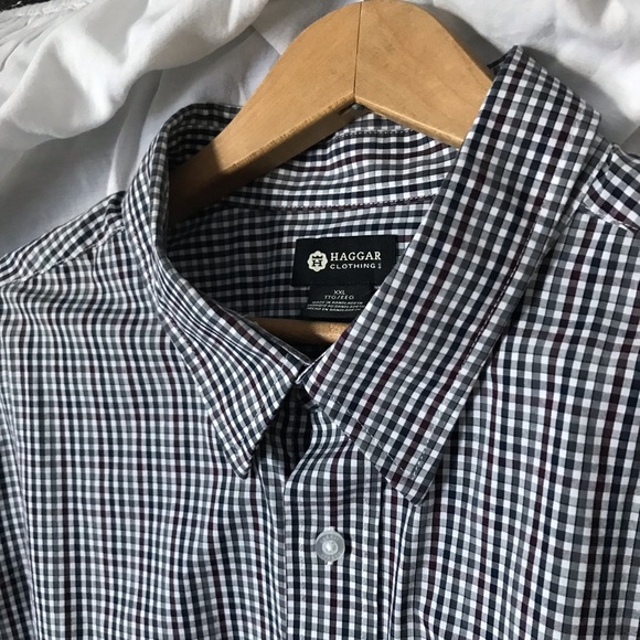 EUC Men’s button down. 3XL fits like a 2XL, therefore listed as such. - Picture 6 of 11